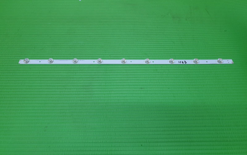 1 x LED BACKLIGHT STRIP FOR 32F21B-FHD 32/234I TV IC-C-HWBC32D521A LSC320HN03