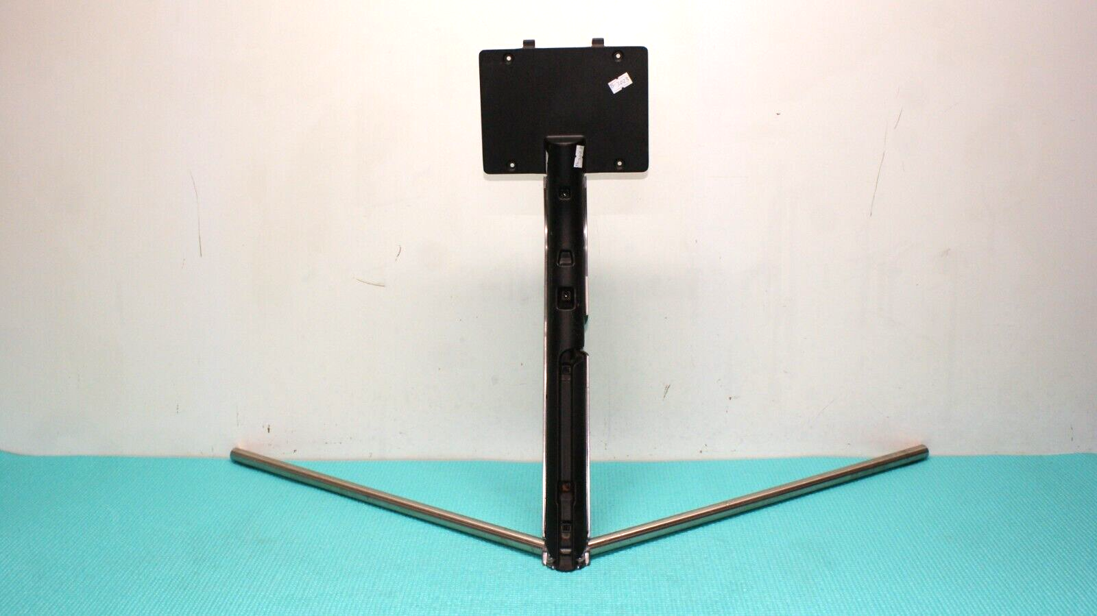 ORIGINAL TABLETOP BASE STAND SAMSUNG QE55Q7FAMT QE65Q7 TVs + SCREWS BN61-14490X - Image 2
