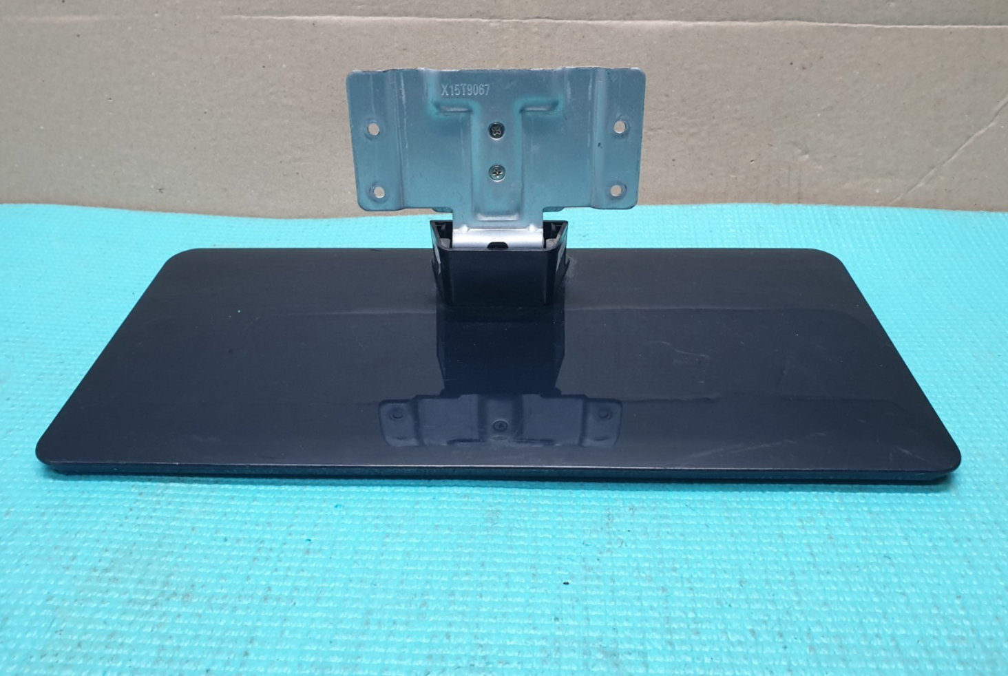 TABLETOP BASE STAND PHILIPS 32PHK4509 32PHK4309 32PHK4509 TV + SCREWS X15T9067