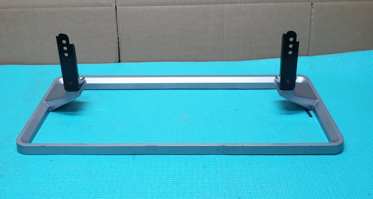 BASE STAND FOR TX-39AS600B TX-42AS520B TX-42A400B TX-48AS640B TV + SCREWS SILVER