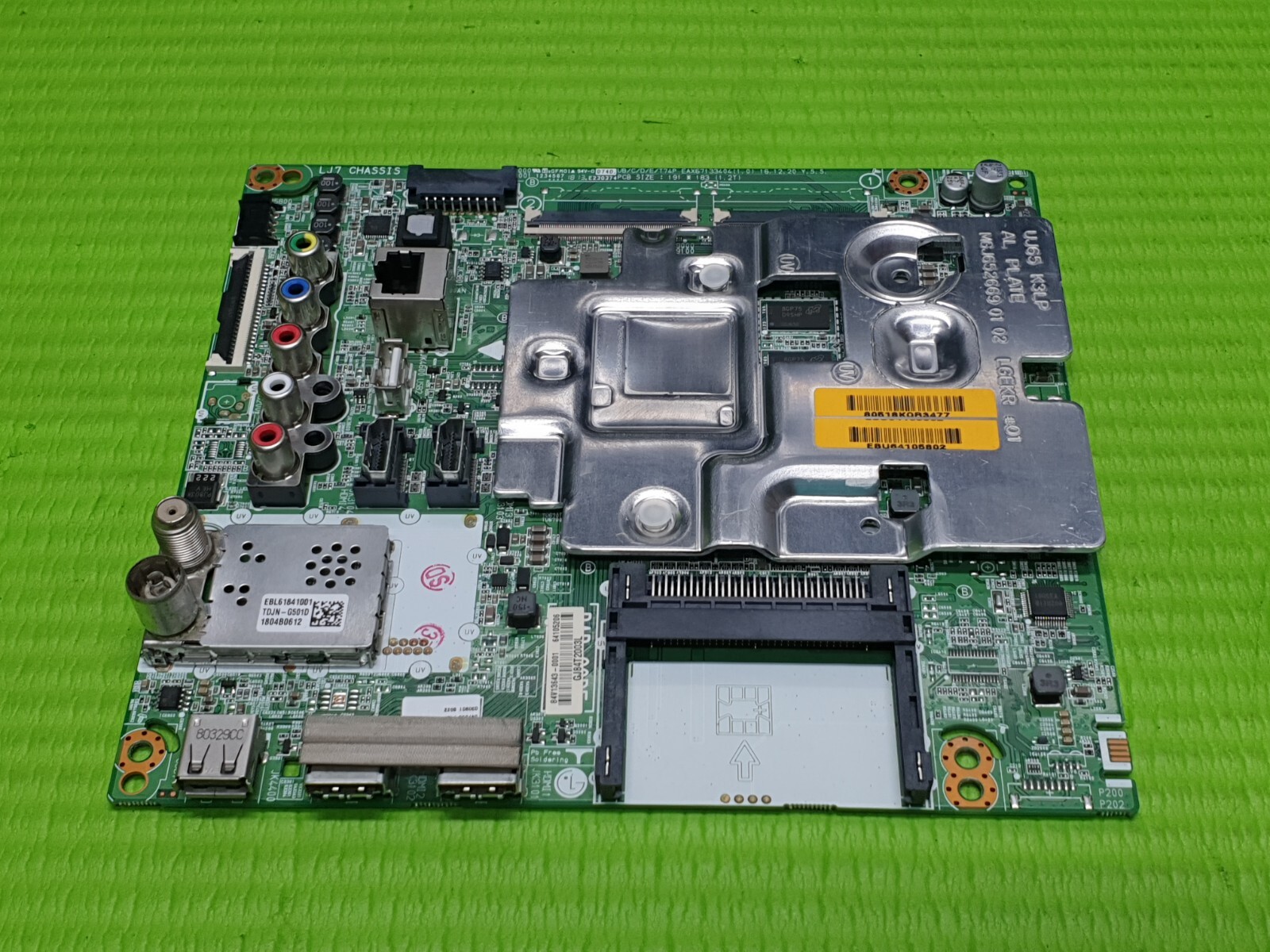 MAIN BOARD MB 55UJ651V 55UJ670V TV EAX67133404 (1.0) EBT64105206 SCREEN:HV550QUB - Image 3