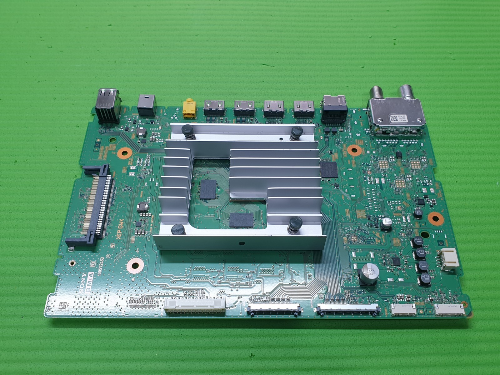 MAIN AV BOARD MB SONY KD-50X85K TV YA03212AB 1-009-724-52 SCREEN:T500QVN04 - Image 3