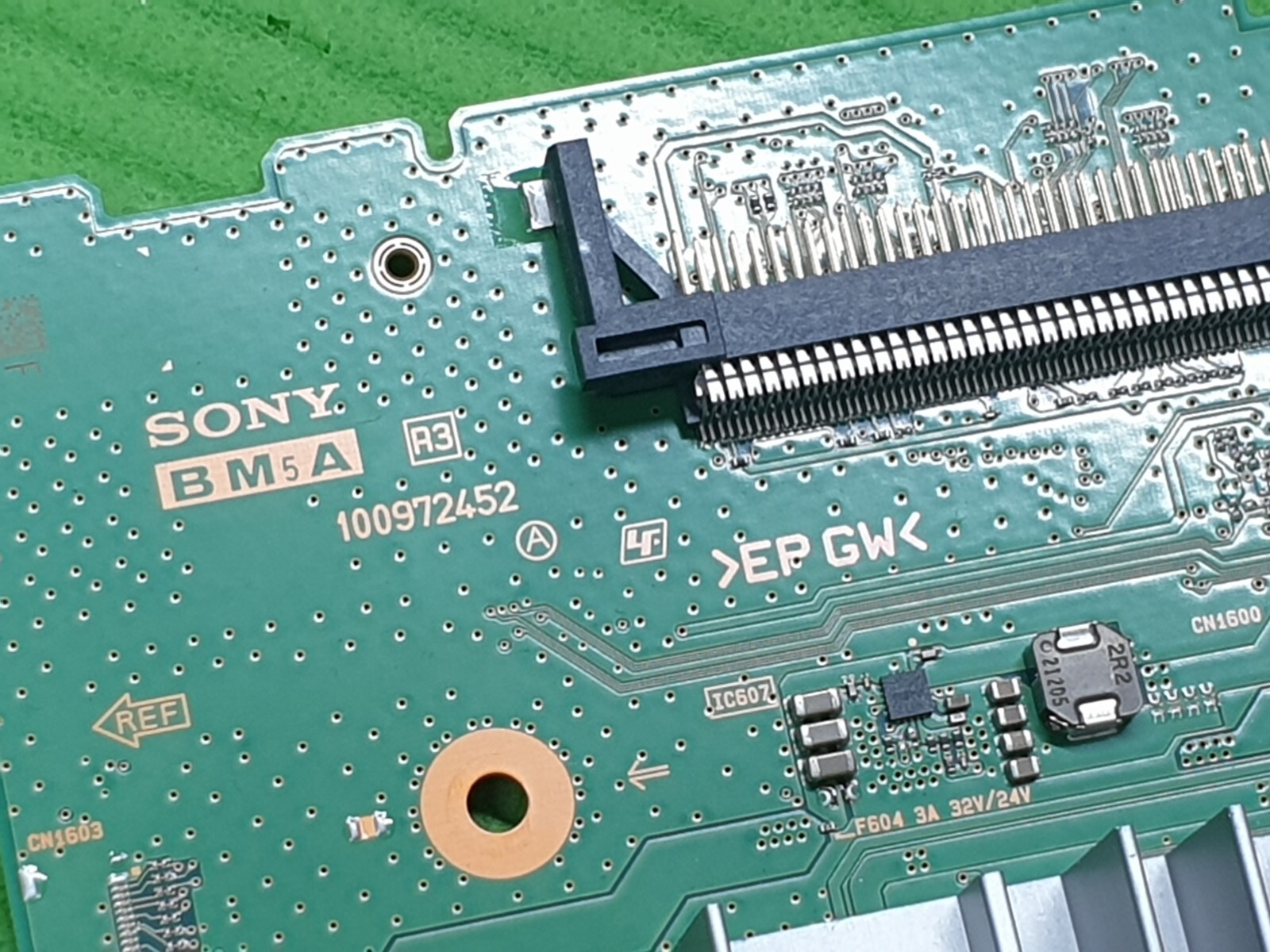 MAIN AV BOARD MB SONY KD-50X85K TV YA03212AB 1-009-724-52 SCREEN:T500QVN04 - Image 4