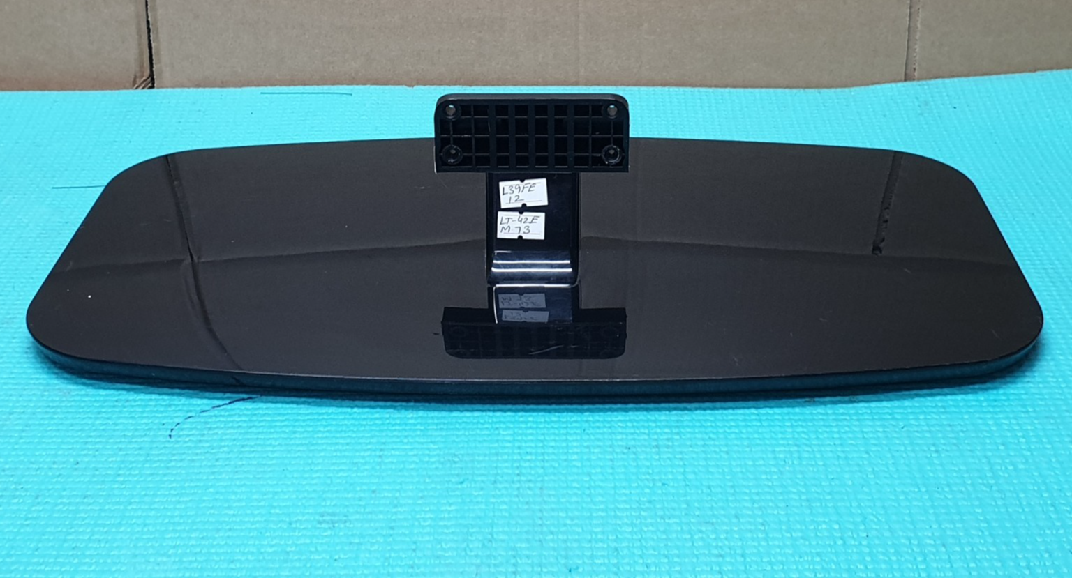 TABLETOP BASE STAND LOGIK L39FE12 JVC LT-42EM73 TV + SCREWS LE3901-SJ04-01 - Image 2