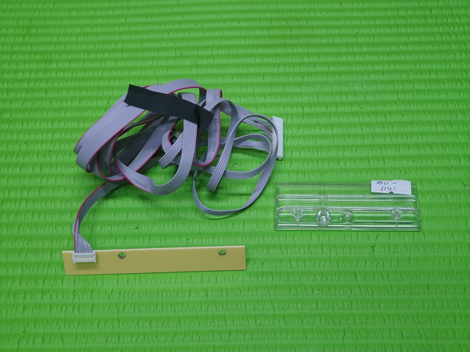 IR REMOTE CONTROL SENSOR UNIT & POWER BUTTON FOR QANTEC QT651901DLEDN 65" LED TV - Image 2