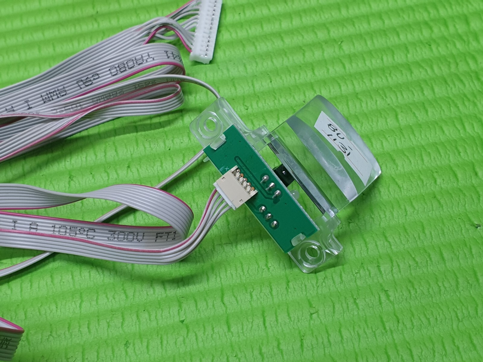 IR REMOTE CONTROL SENSOR UNIT + POWER BUTTON FOR TECHNIKA 40A23B-FHD 40" LED TV - Image 4