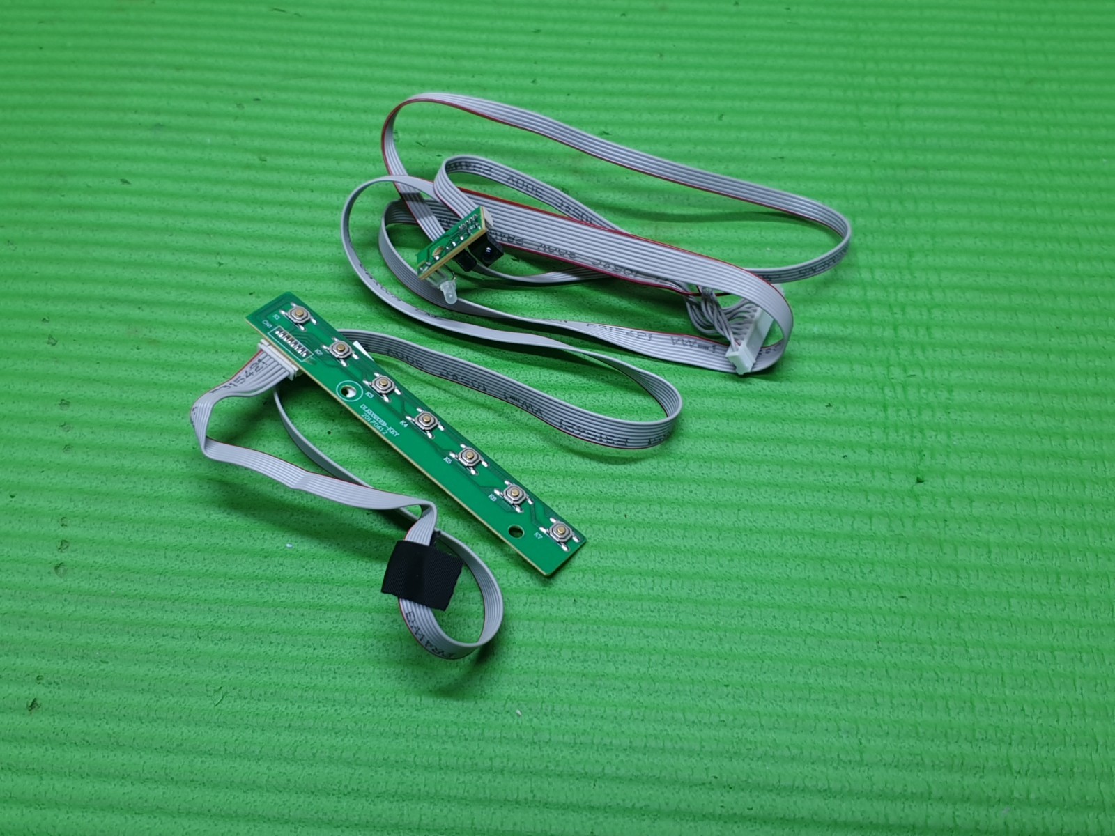 IR REMOTE CONTROL SENSOR UNIT & POWER BUTTON FOR BAIRD TI4311DLEDDS 43" LED TV