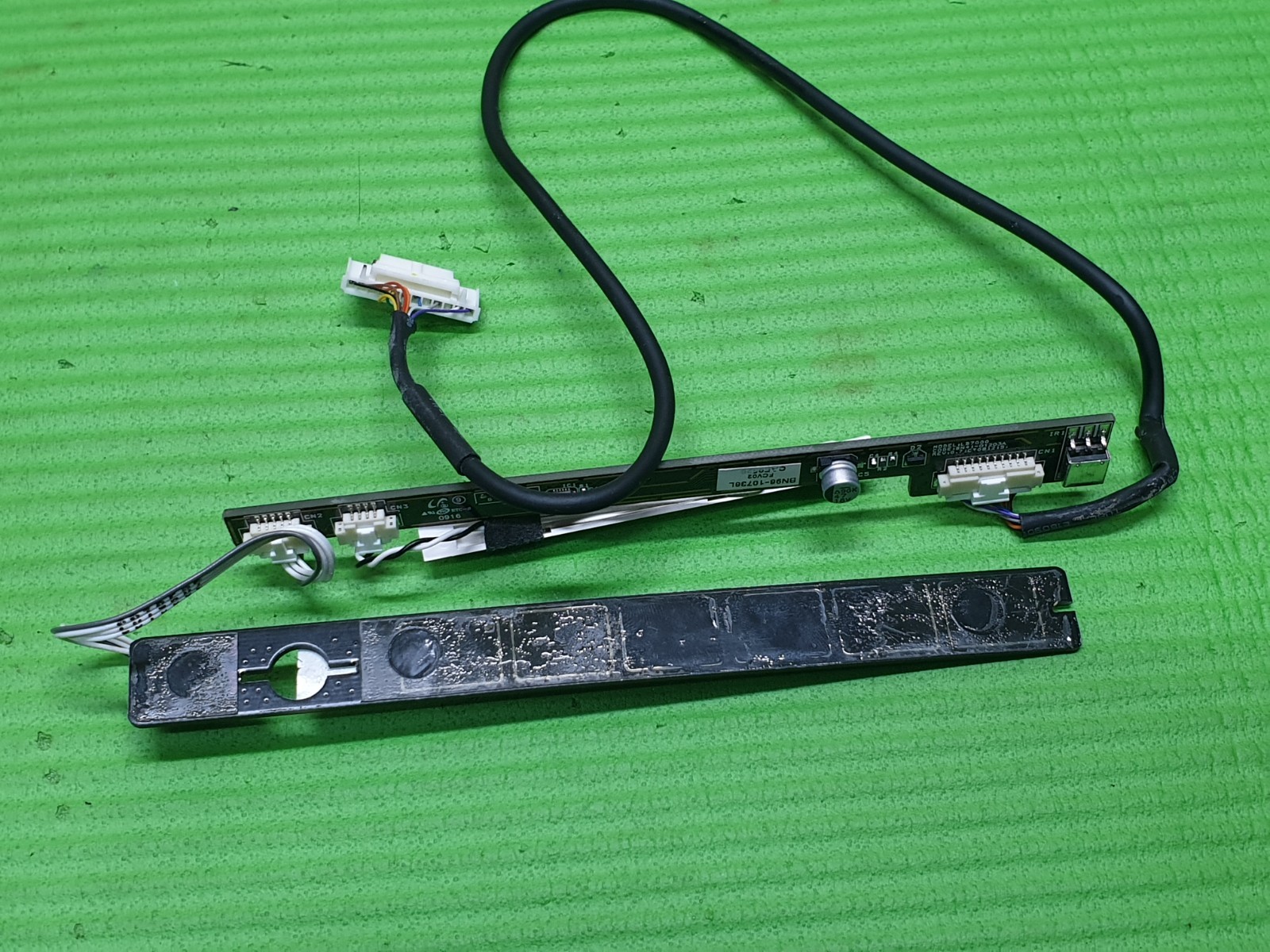 POWER SWITCH CONTROL KEY BUTTON UNIT IR SENSOR FOR SAMSUNG UE32B7000 32" LED TV - Image 3