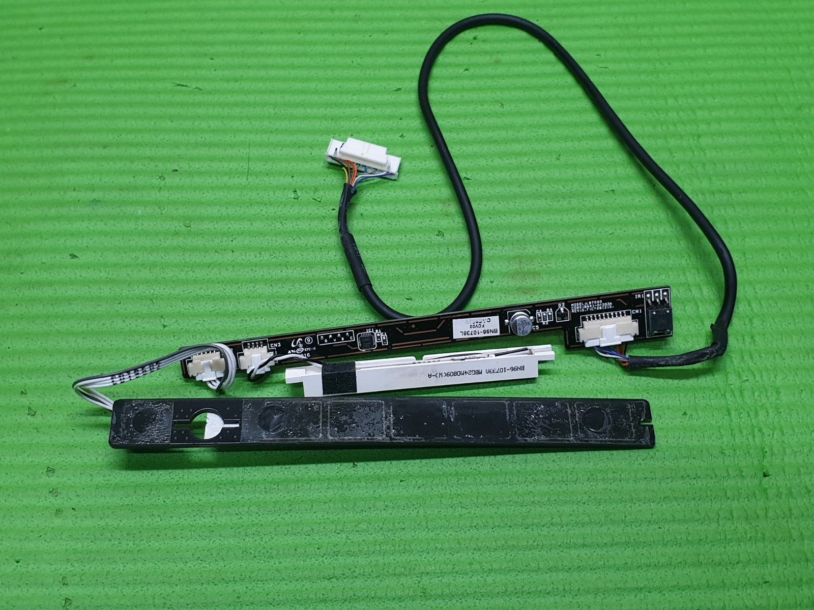 POWER SWITCH CONTROL KEY BUTTON UNIT IR SENSOR FOR SAMSUNG UE32B7000 32" LED TV - Image 5