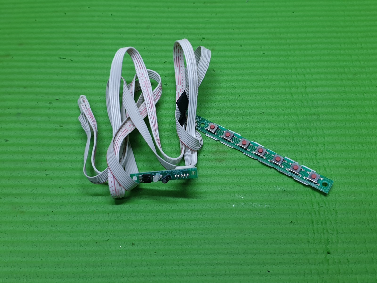 IR REMOTE CONTROL SENSOR UNIT + POWER BUTTON FOR CELLO C40227T2 40" LED TV