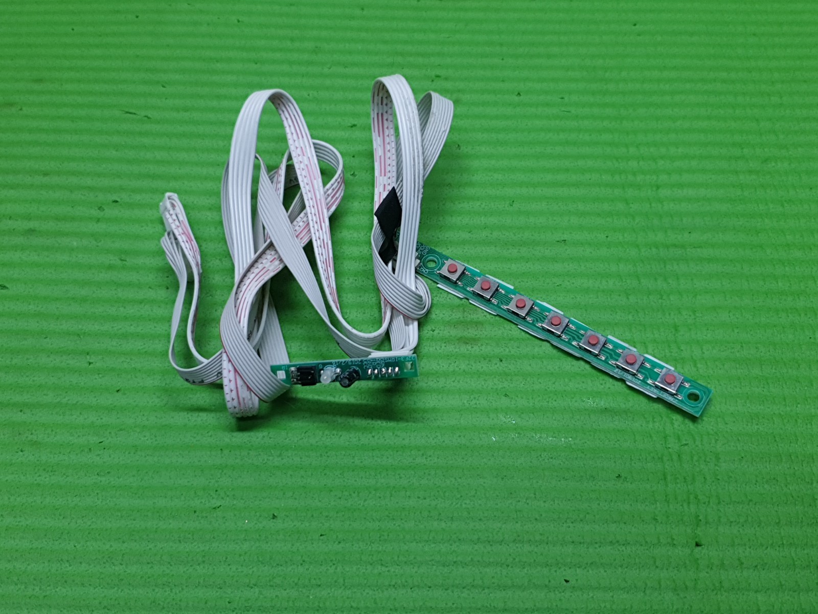 IR REMOTE CONTROL SENSOR UNIT + POWER BUTTON FOR CELLO C40227T2 40" LED TV - Image 2