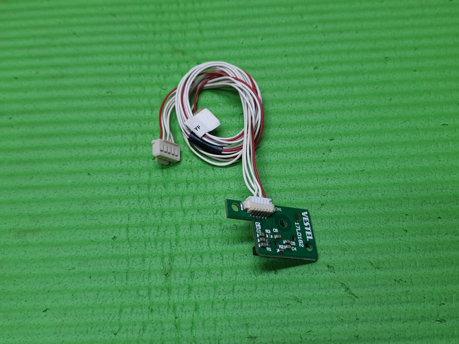 IR REMOTE CONTROL SENSOR UNIT FOR FINLUX 39FPD274B-T 17LD162 E153302 011013R1