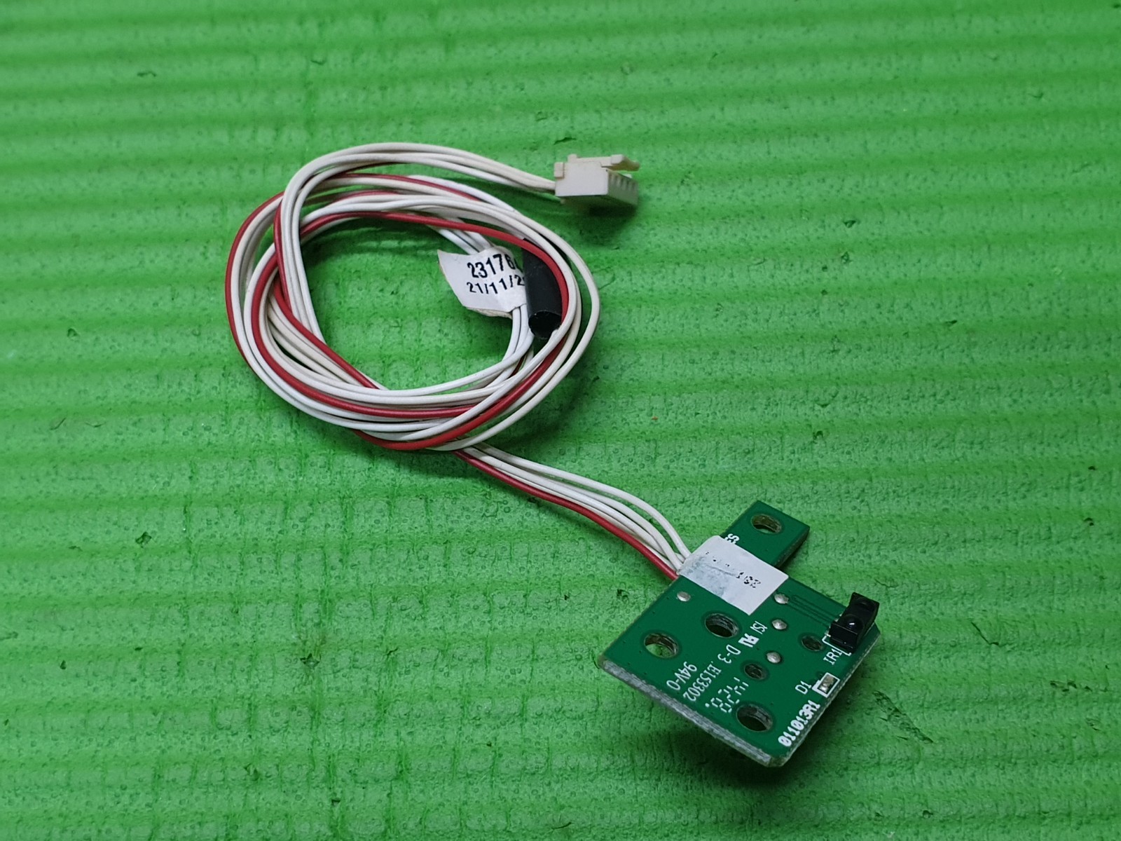 IR REMOTE CONTROL SENSOR UNIT FOR FINLUX 39FPD274B-T 17LD162 E153302 011013R1 - Image 2