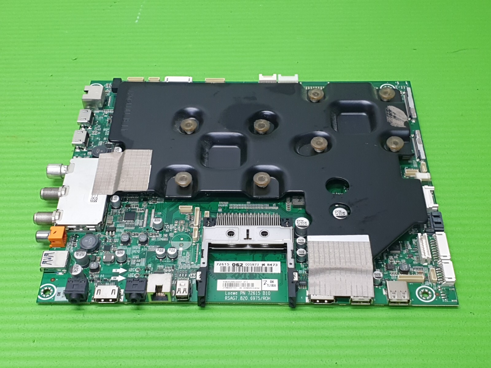 MAIN BOARD FOR LOEWE SL420 TV RSAG7.820.6975/ROH 72615 SCREEN:LC550AQD - Image 2
