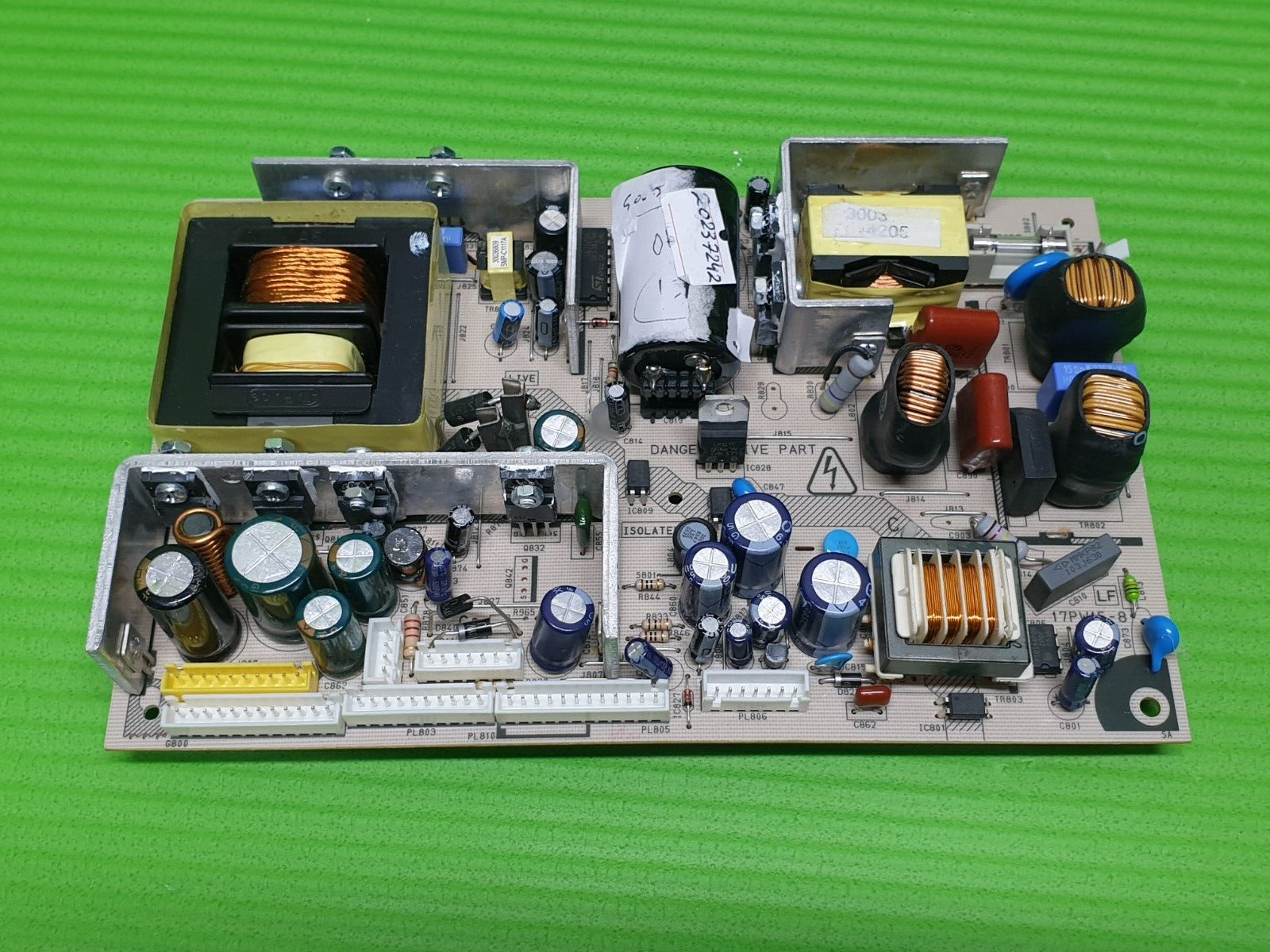 POWER SUPPLY BOARD PSU FOR HITACHI 37LD8700TU GTV26W3LCD TV 17PW15-8 20237242