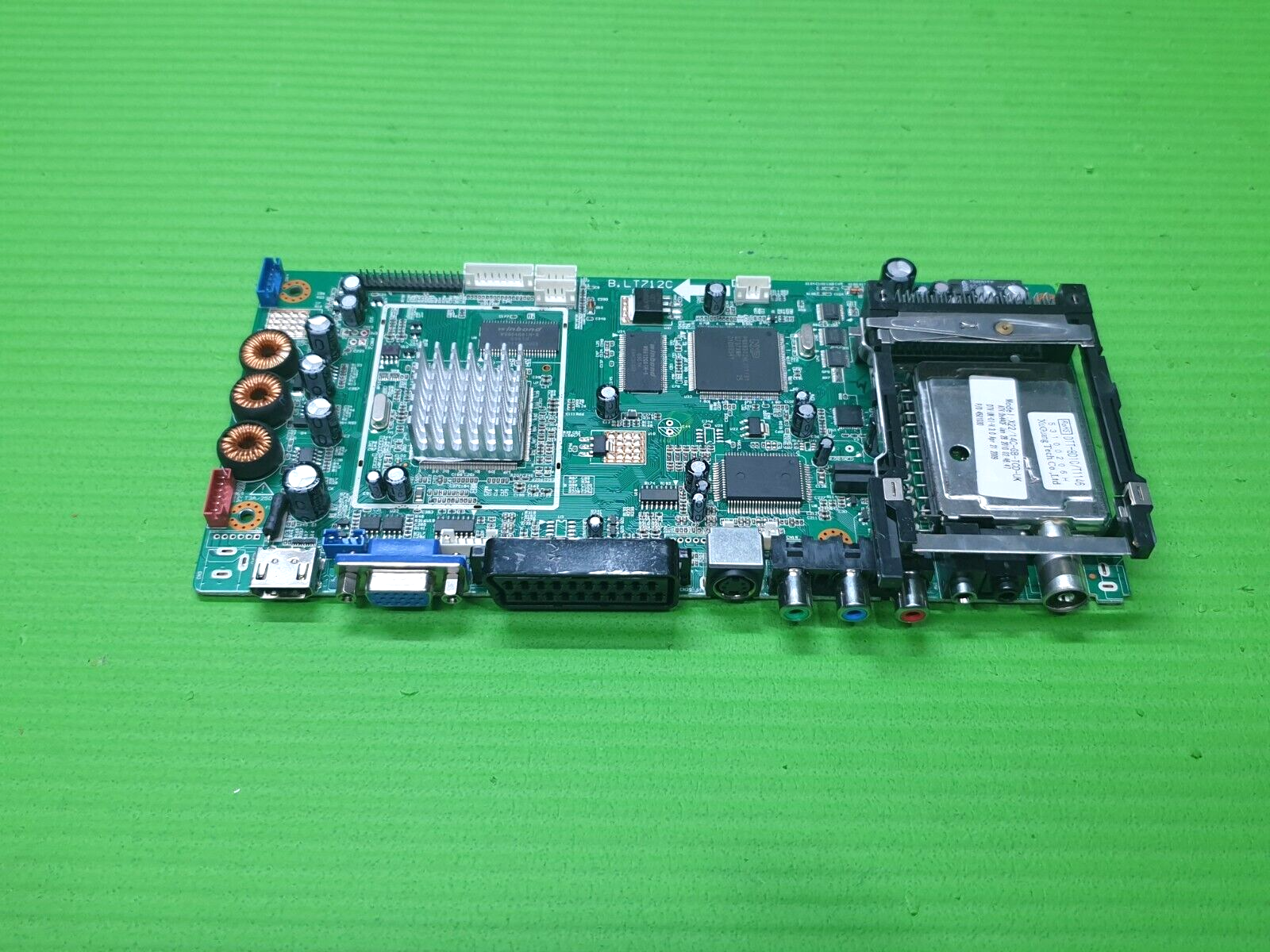 MAIN AV BOARD MB TECHNIKA X22/14C-GB-TCD-UK LED TV BLT712C 8373 SCREEN:LTM220W01 - Image 2