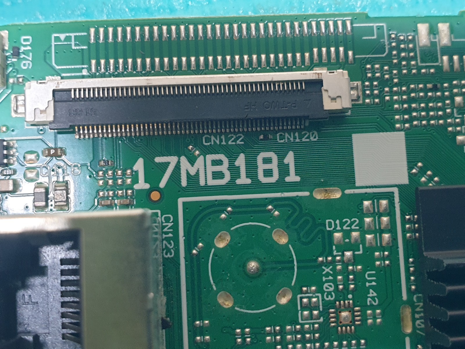 MAIN AV BOARD MB BUSH 40FT24CA 40" LED TV VESTEL 17MB181 23913336 SCREEN:V400HJ9 - Image 2