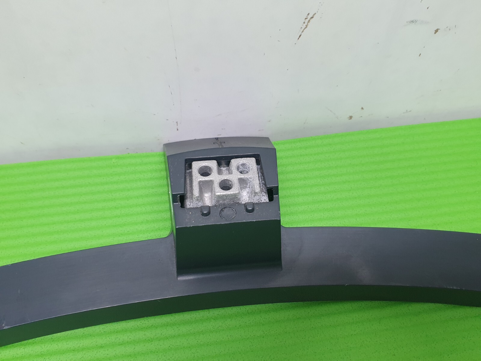 TABLETOP ORIGINAL BASE STAND LG 43UM7400PLB 43UM7660PLA SMART LED TV - Image 3