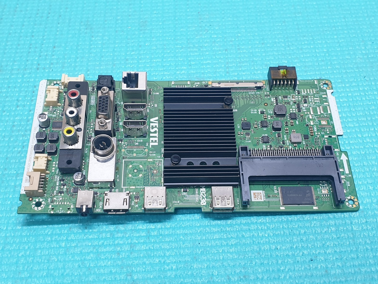 MAIN BOARD MB LOGIK L55UE20(A) LED TV VESTEL 17MB230 23648328 SCREEN:PT550GT01