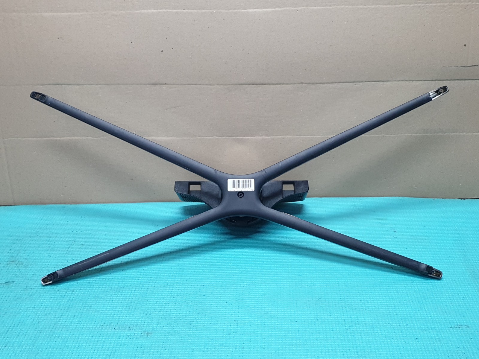 BASE STAND FR UE39F5300 UE46F5300 UE46F6800SB UE46F6670 TVs + SCREWS BN61-08823X - Image 6