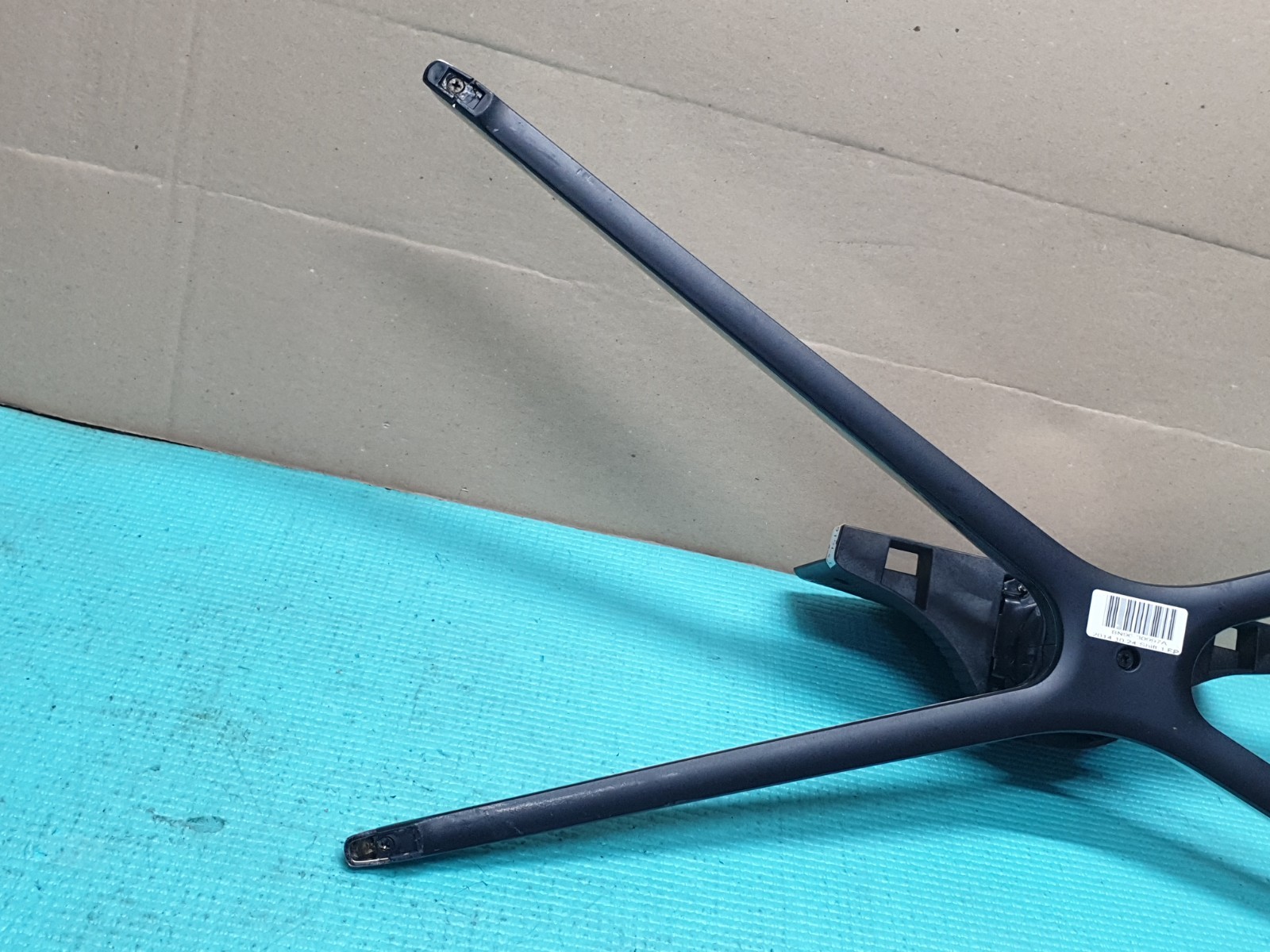 BASE STAND FR UE39F5300 UE46F5300 UE46F6800SB UE46F6670 TVs + SCREWS BN61-08823X - Image 8