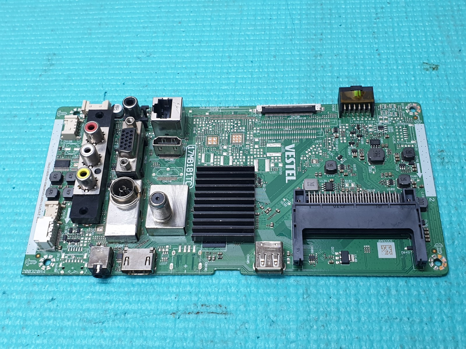 MAIN AV BOARD MB PANASONIC TX-32JS360B TV 17MB181TC 23727751 SCREEN:PT320CT01