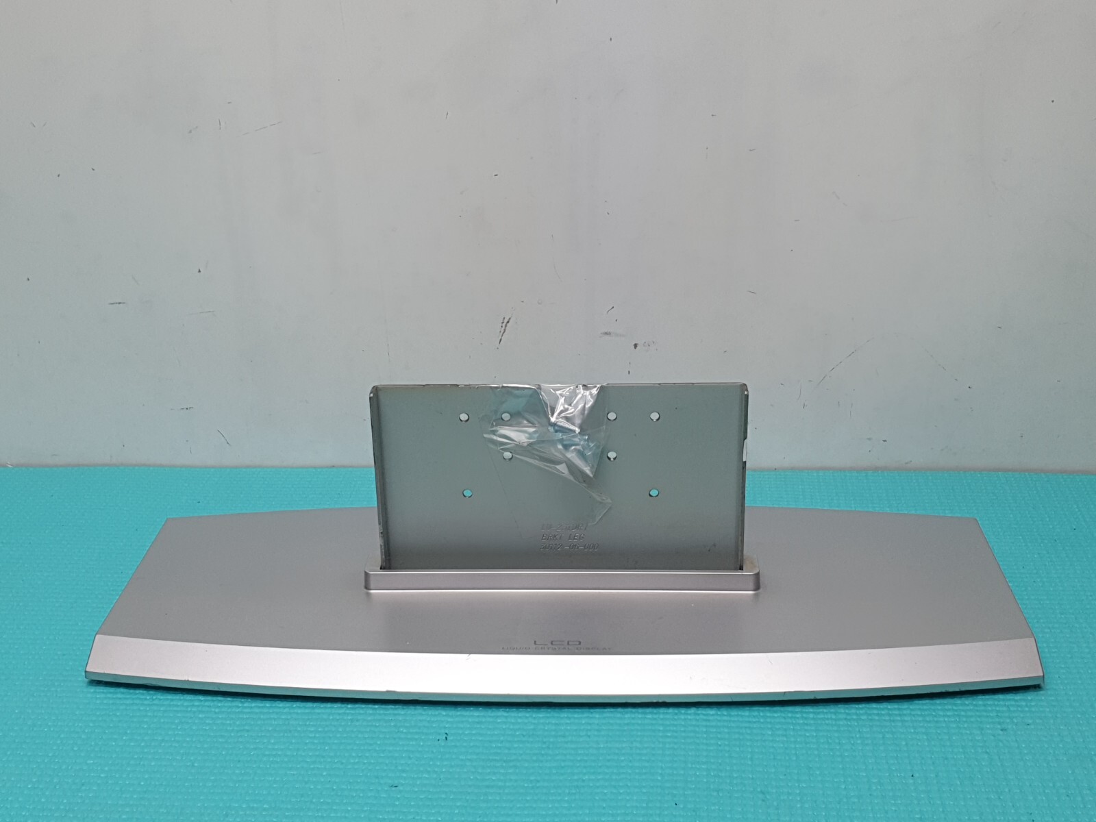 TABLETOP PEDESTAL BASE STAND FOR HUMAX LU23-TD2 LCD TV + SCREWS - Image 2