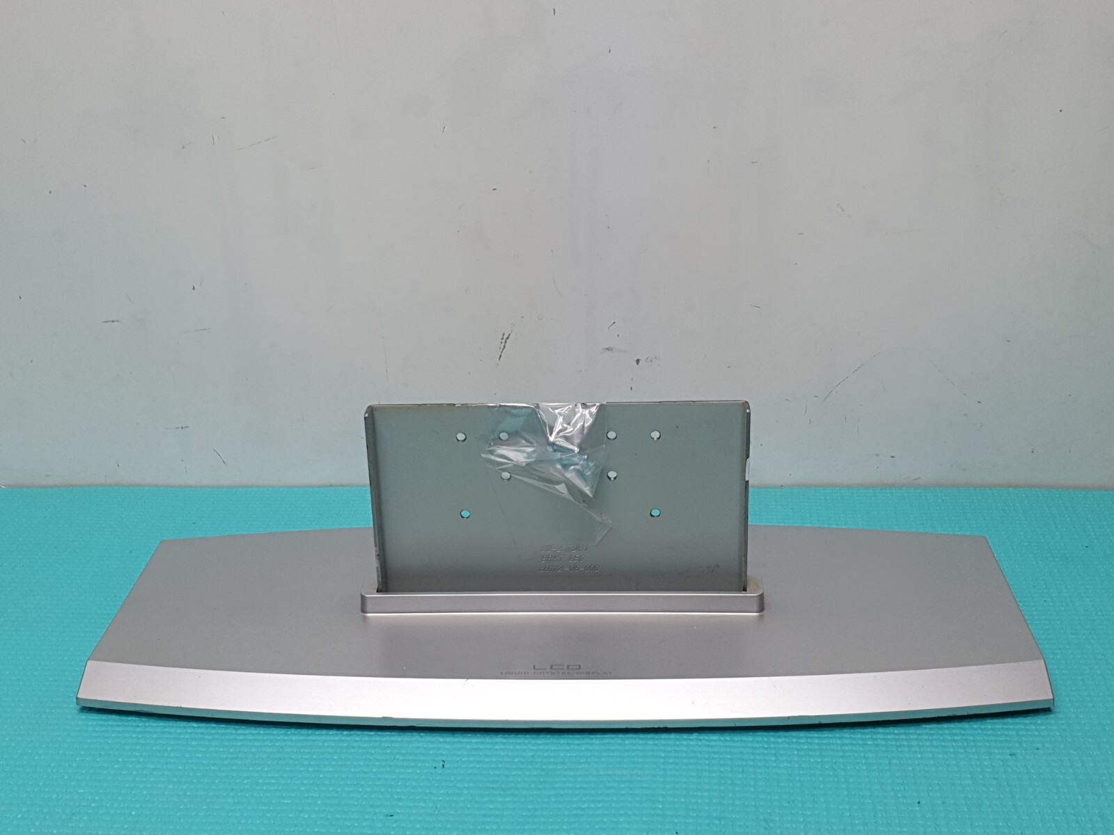 TABLETOP PEDESTAL BASE STAND FOR HUMAX LU23-TD2 LCD TV + SCREWS - Image 3