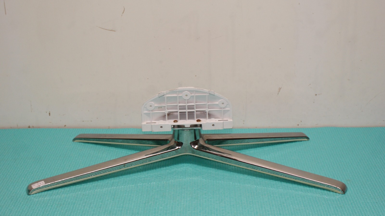 BASE STAND FOR SAMSUNG UE32C6500 UE32C4000 UE32C5100 32" TV + SCREWS BN61-06220X - Image 2