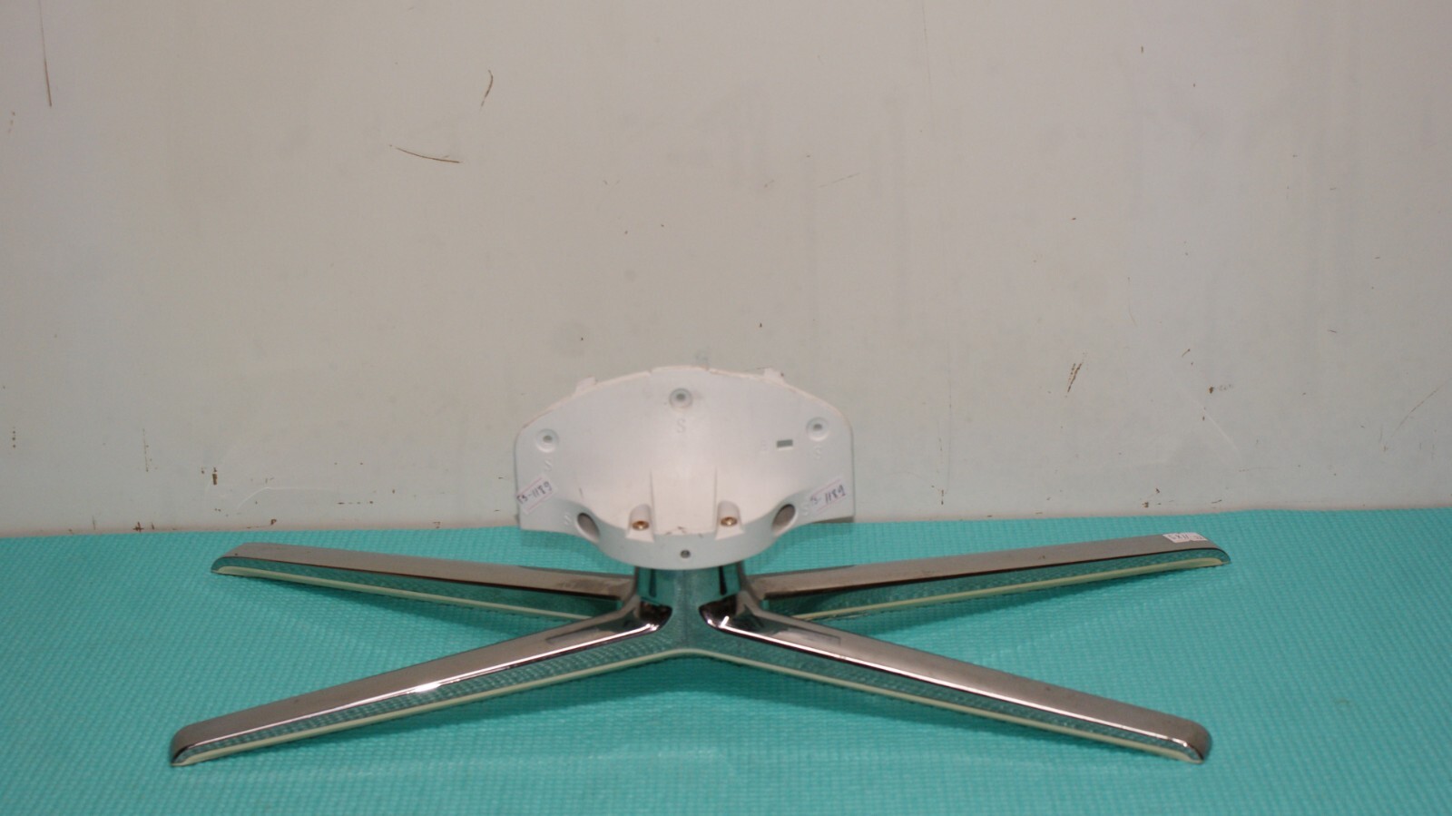 BASE STAND FOR SAMSUNG UE32C6500 UE32C4000 UE32C5100 32" TV + SCREWS BN61-06220X - Image 3