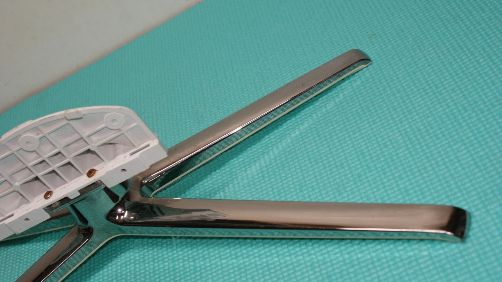 BASE STAND FOR SAMSUNG UE32C6500 UE32C4000 UE32C5100 32" TV + SCREWS BN61-06220X - Image 6