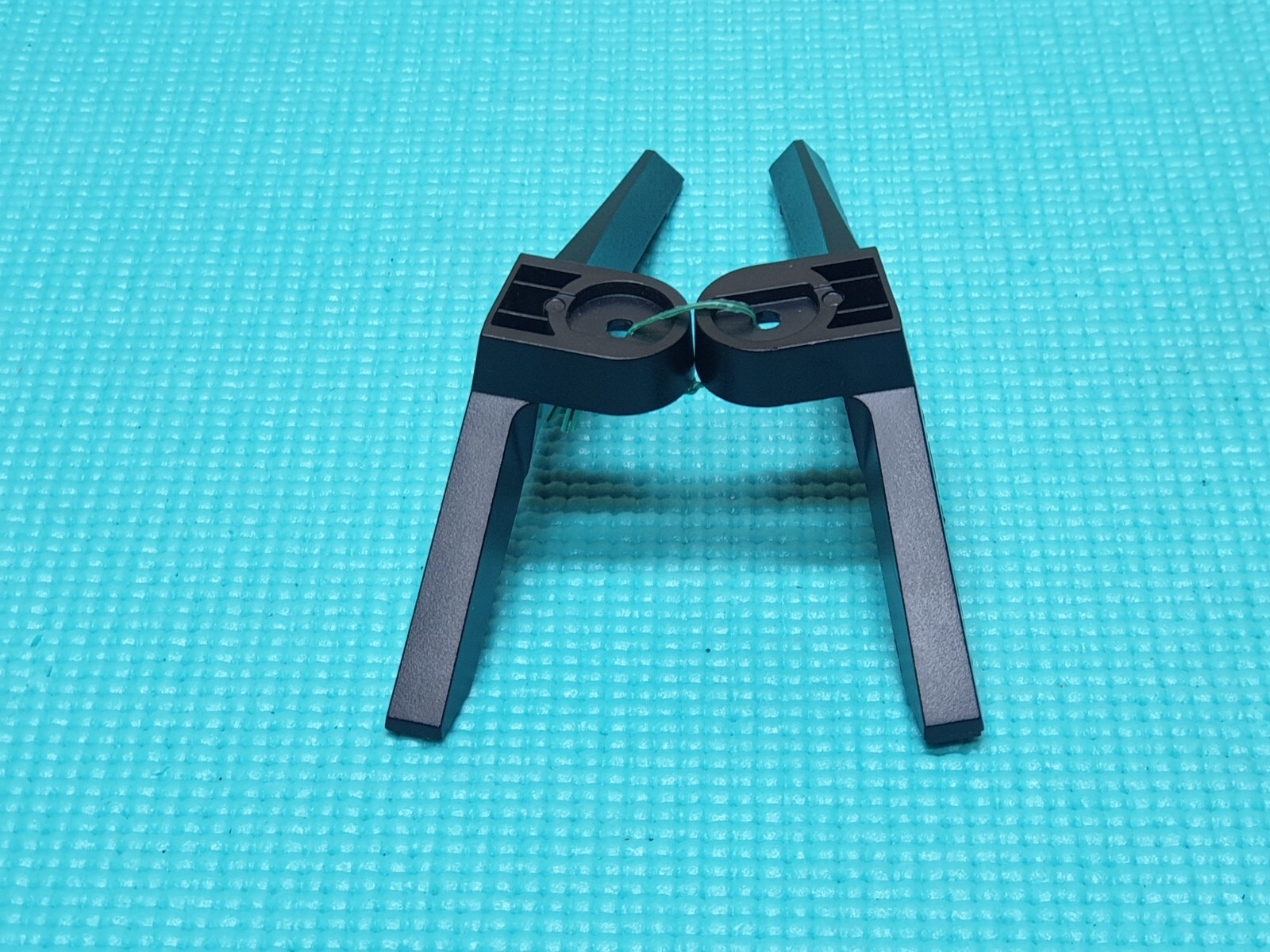 FEET STAND WITH SCREWS JVC LT-32C700 POLAROID P32FPA0119A P32FPA2031A LED TV BLK - Image 5