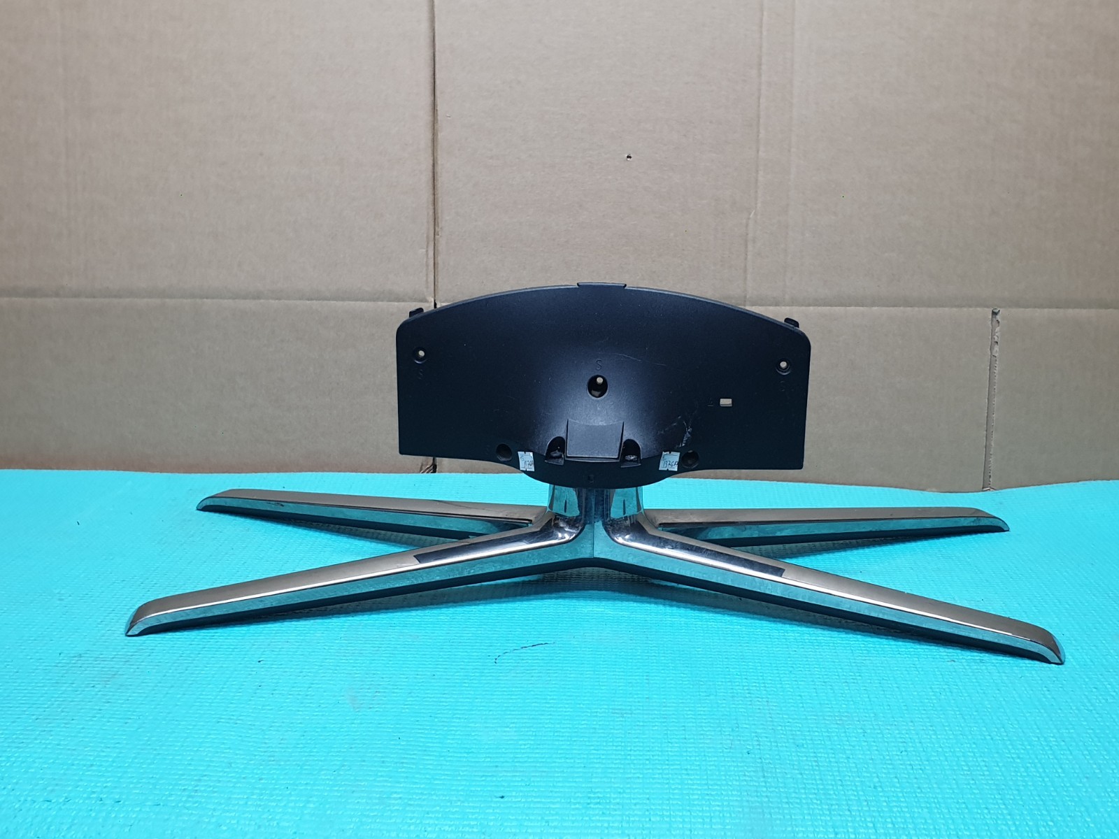 BASE STAND FOR SAMSUNG UE46C6530UK UE46C7000 UE40C5800 UE37C5800 TV + SCREWS - Image 3