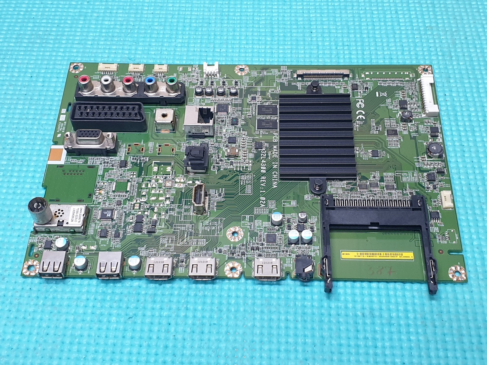 MAIN AV BOARD MB TOSHIBA 40L6353D TV 60EB40M1EB01P 32L4353D_G SCREEN:LSC400HM06