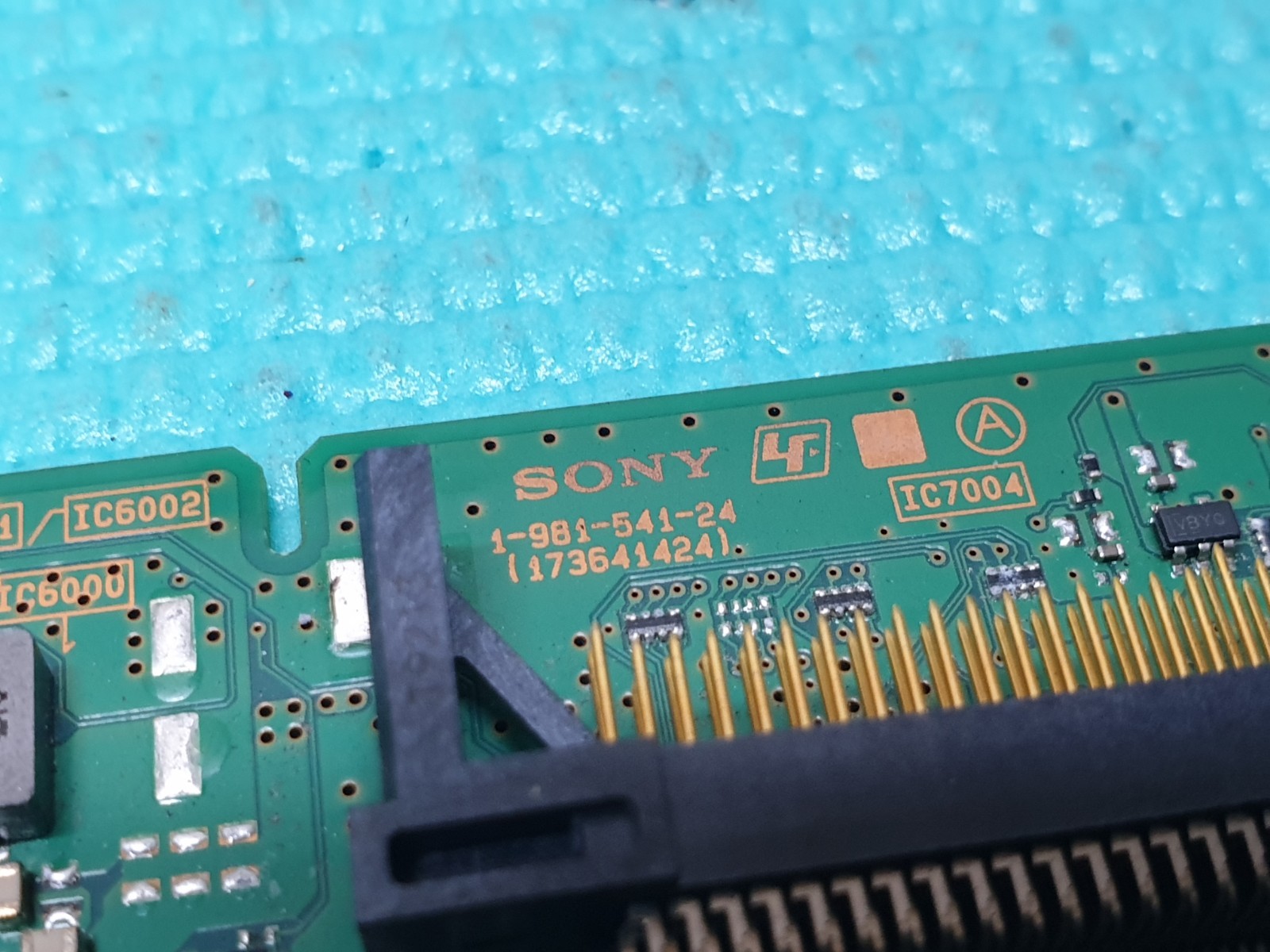 MAIN AV BOARD MB SONY KDL-32RE403 LED TV 1-981-541-24 A2179524F SCREEN:HV320WHB - Image 2