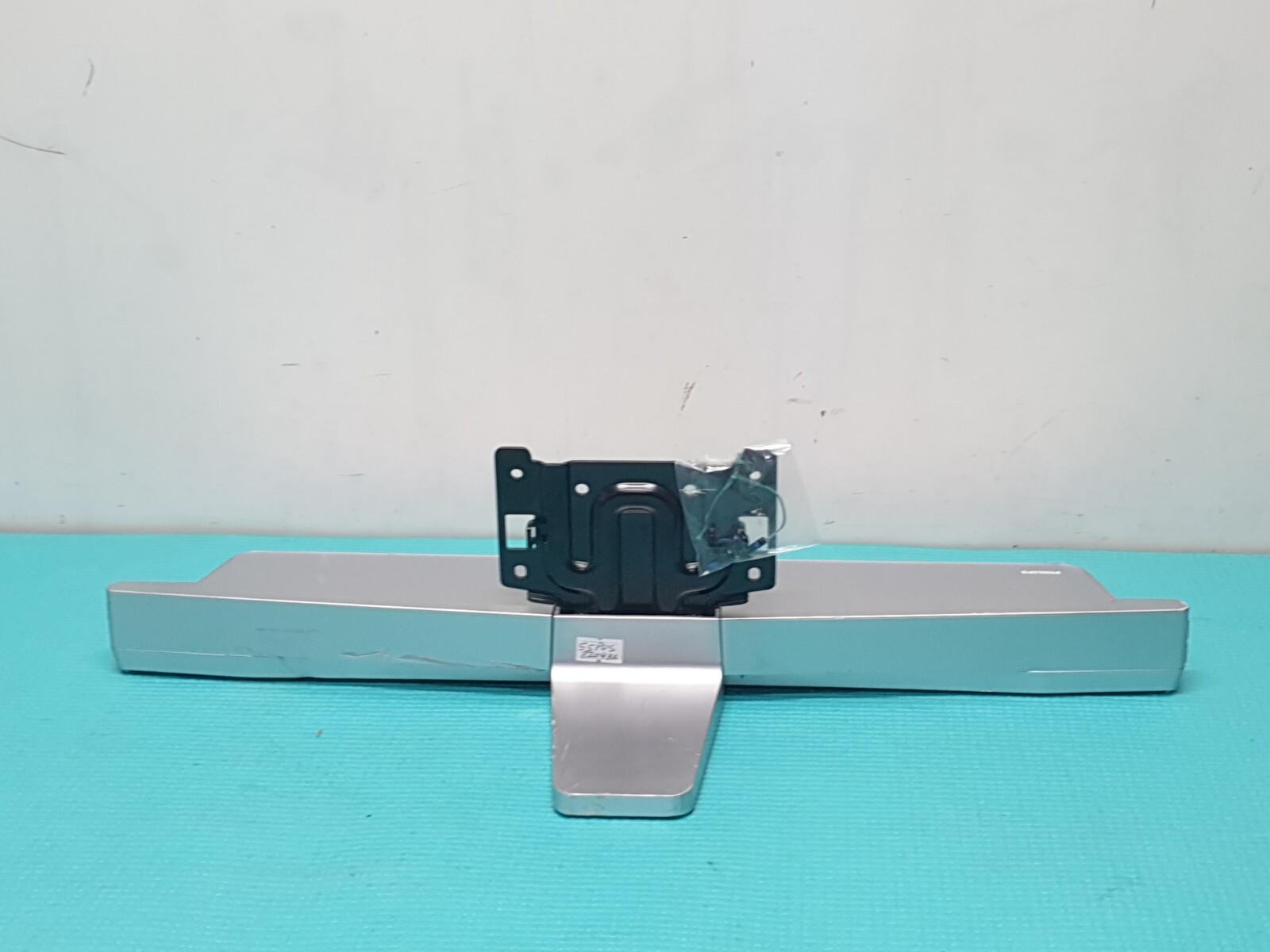 TABLETOP STAND BASE PHILIPS 50PUS8204/12 55PUS8204/12 65PUS8204/12 TV + SCREWS - Image 4