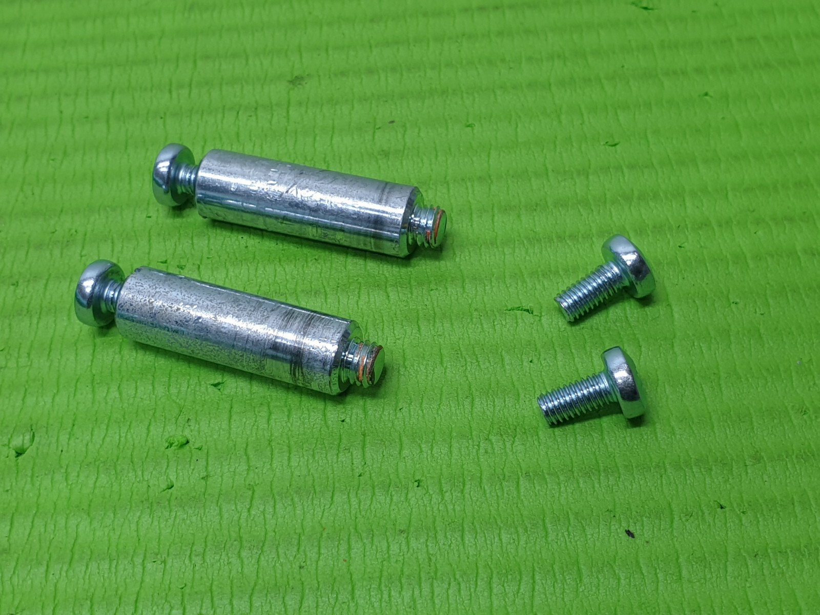 ORIGINAL VESA WALL MOUNT BRACKET ADAPTER SPACER BOLTS FOR SONY KDL-50W829B TV - Image 2