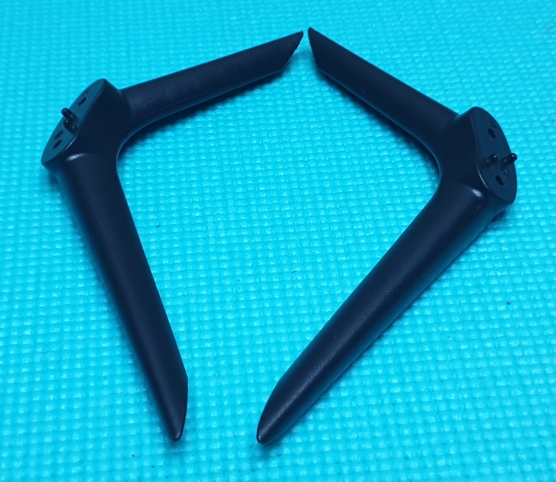 TABLETOP STAND FEET LEGS FOR CELLO C43227T2 C43227FT2 C40RTS TV + SCREWS 43L3
