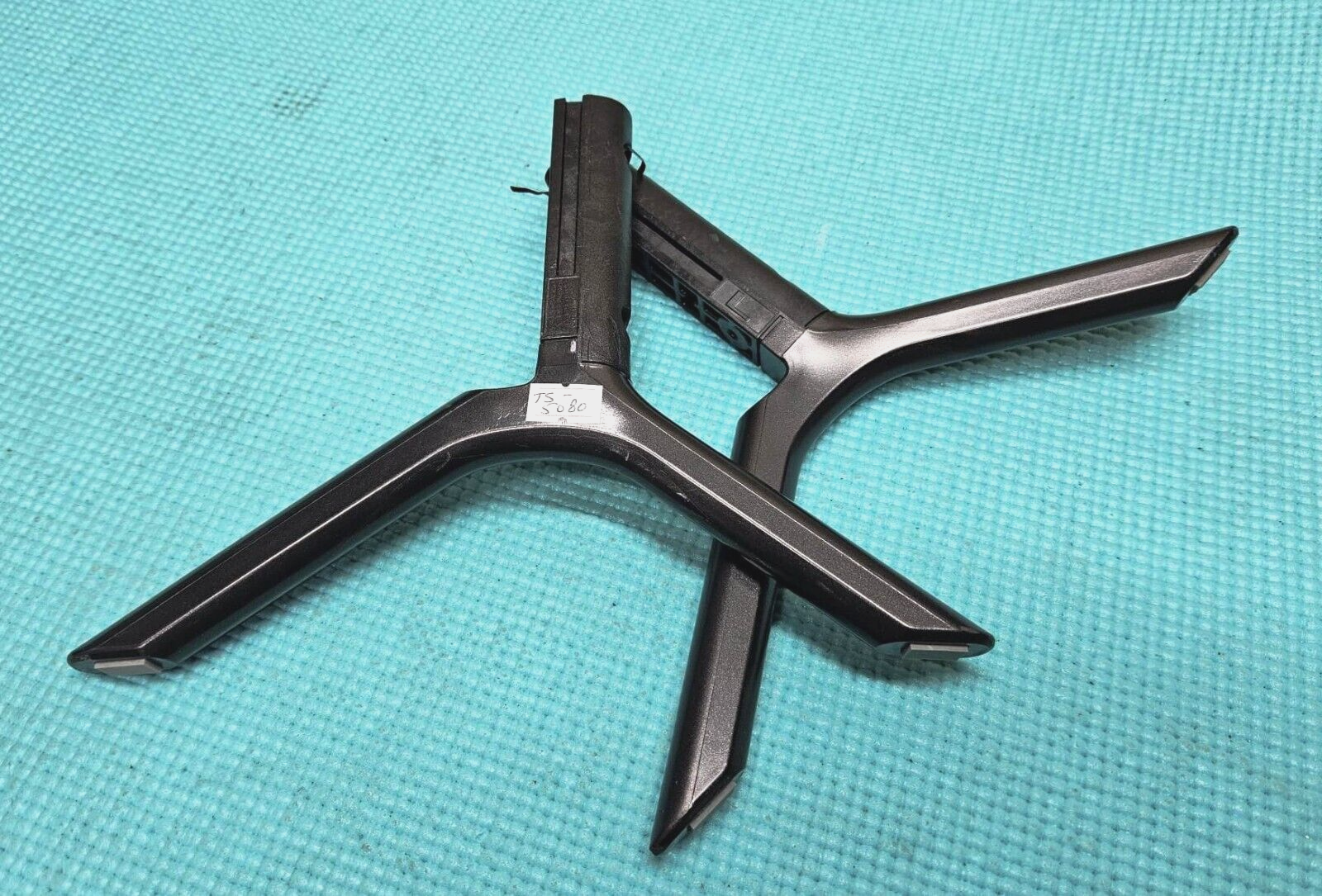 TABLETOP STAND BASE LEGS FOR SAMSUNG UE50NU7020K UE55NU7020K UE49NU7100K LED TV - Image 5