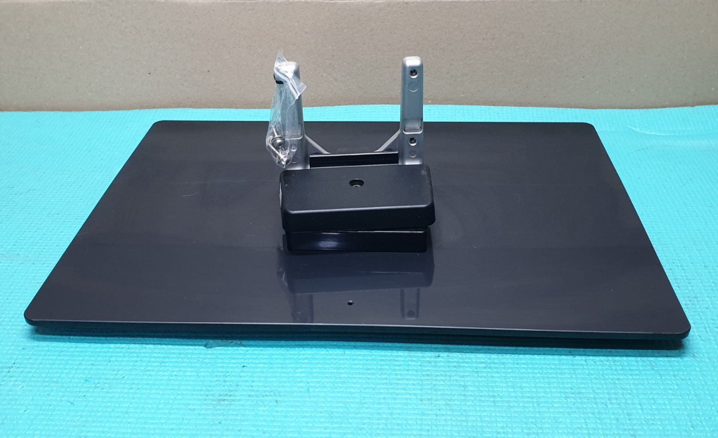 BASE STAND PANASONIC TX-P50V20B TX-P50U30B TX-P42UT30B TX-P50V30 TV + SCREWS - Image 3