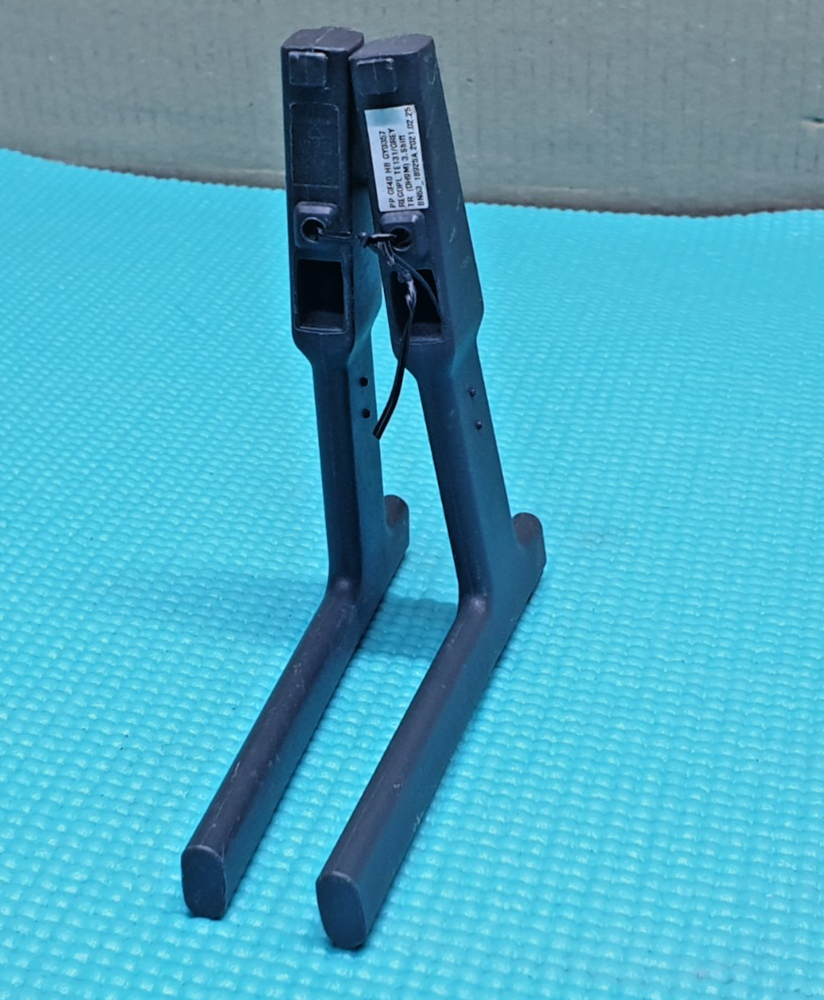 TABLETOP STAND BASE LEGS SAMSUNG QE32LS03T QE32LS03TC4 LED TV BN96-51630A - Image 2