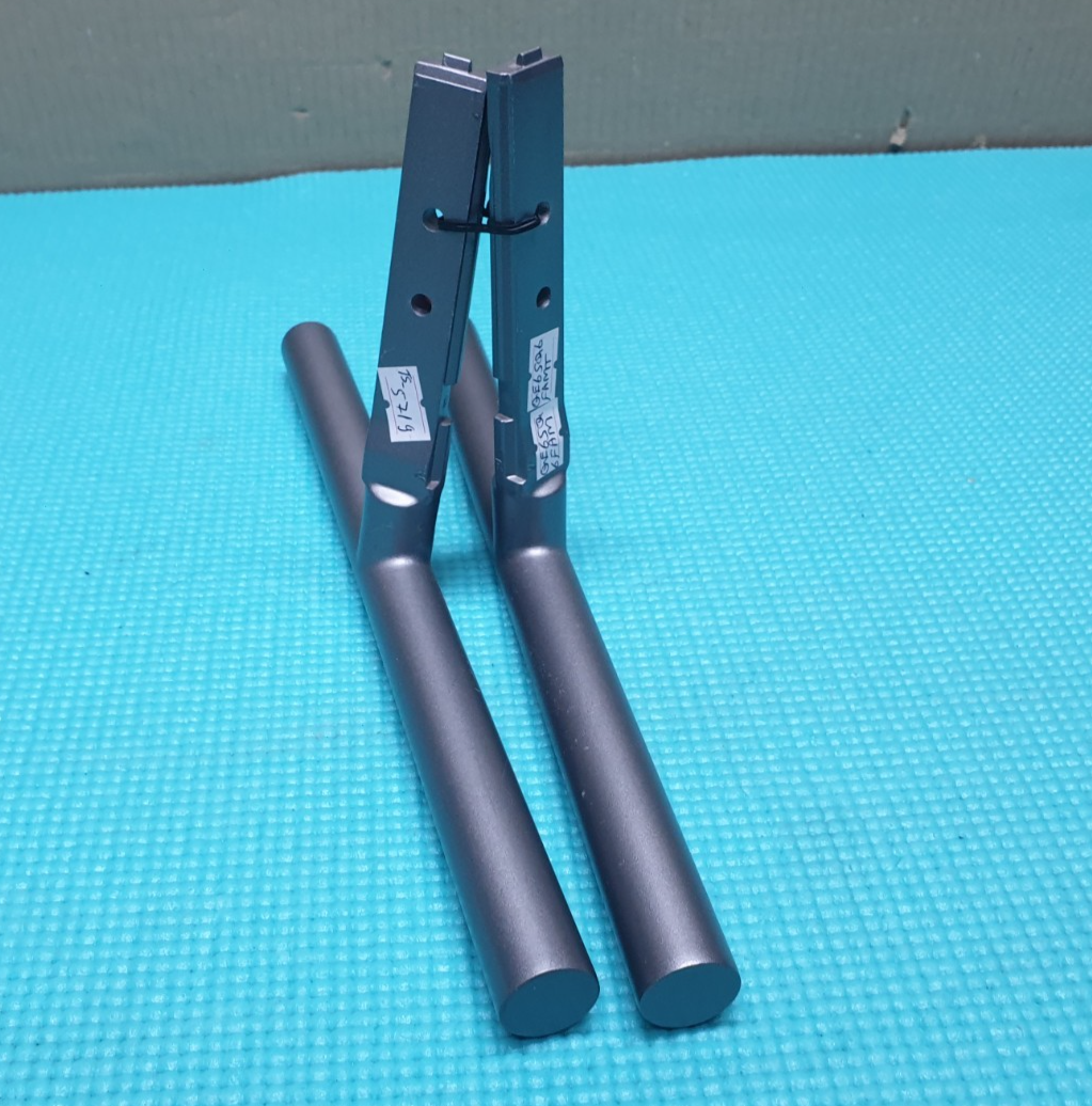 TABLETOP STAND BASE LEGS SAMSUNG QE65Q6FAMT QE55Q6FAMT TV+ SCREWS BN96-45987A - Image 2