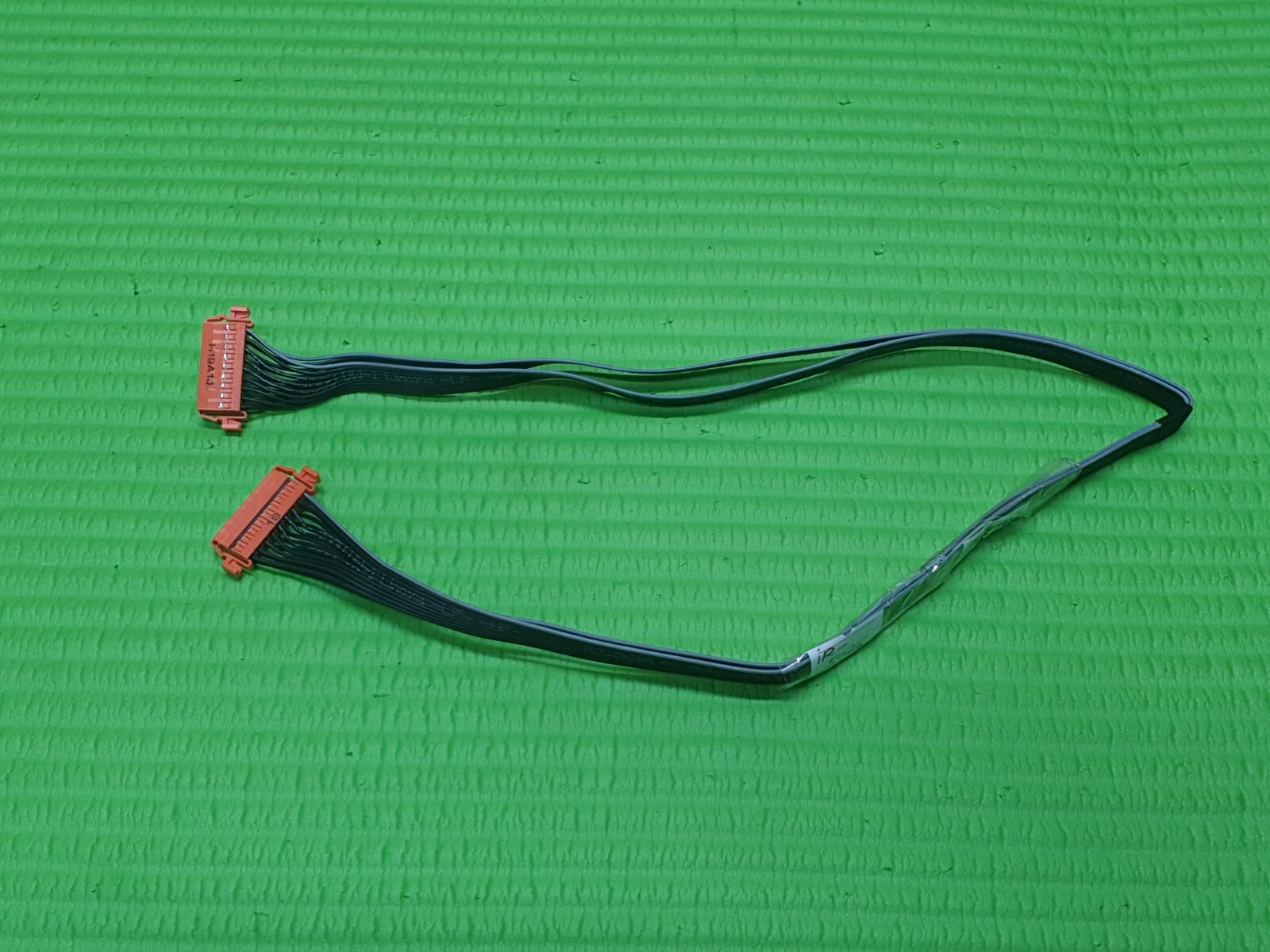 LEAD WIRE CABLE FROM POWER SUPPLY TO MAIN AV BOARD SAMSUNG QE49Q70RAT TV 18/18