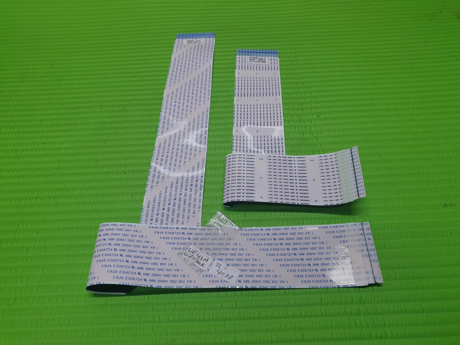 FLAT RIBBON CABLE FROM TCON LVDS BOARD TO MAIN BOARD FOR SAMSUNG UE43NU7020K TV