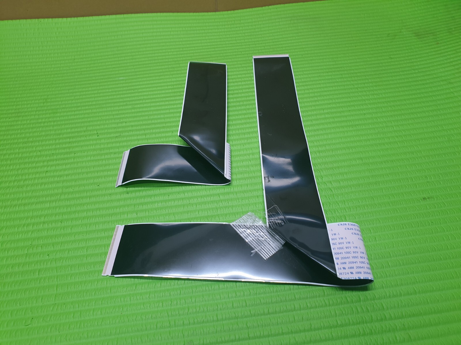 FLAT RIBBON CABLE FROM TCON LVDS BOARD TO MAIN BOARD FOR SAMSUNG UE43NU7020K TV - Image 3
