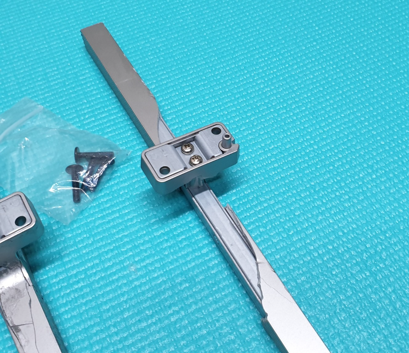 COMPLETE ORIGINAL BASE STAND FEET PHILIPS 65PUS7805/12 65PUS7855/12 TV + SCREWS - Image 4