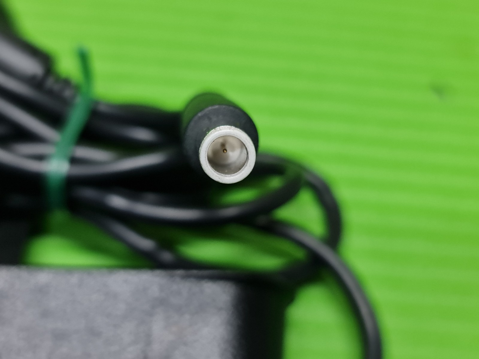 ORIGINAL GENUINE AC POWER SUPPLY CHARGER ADAPTER ROUND PIN 19.5V 3.34A 65W DELL - Image 3