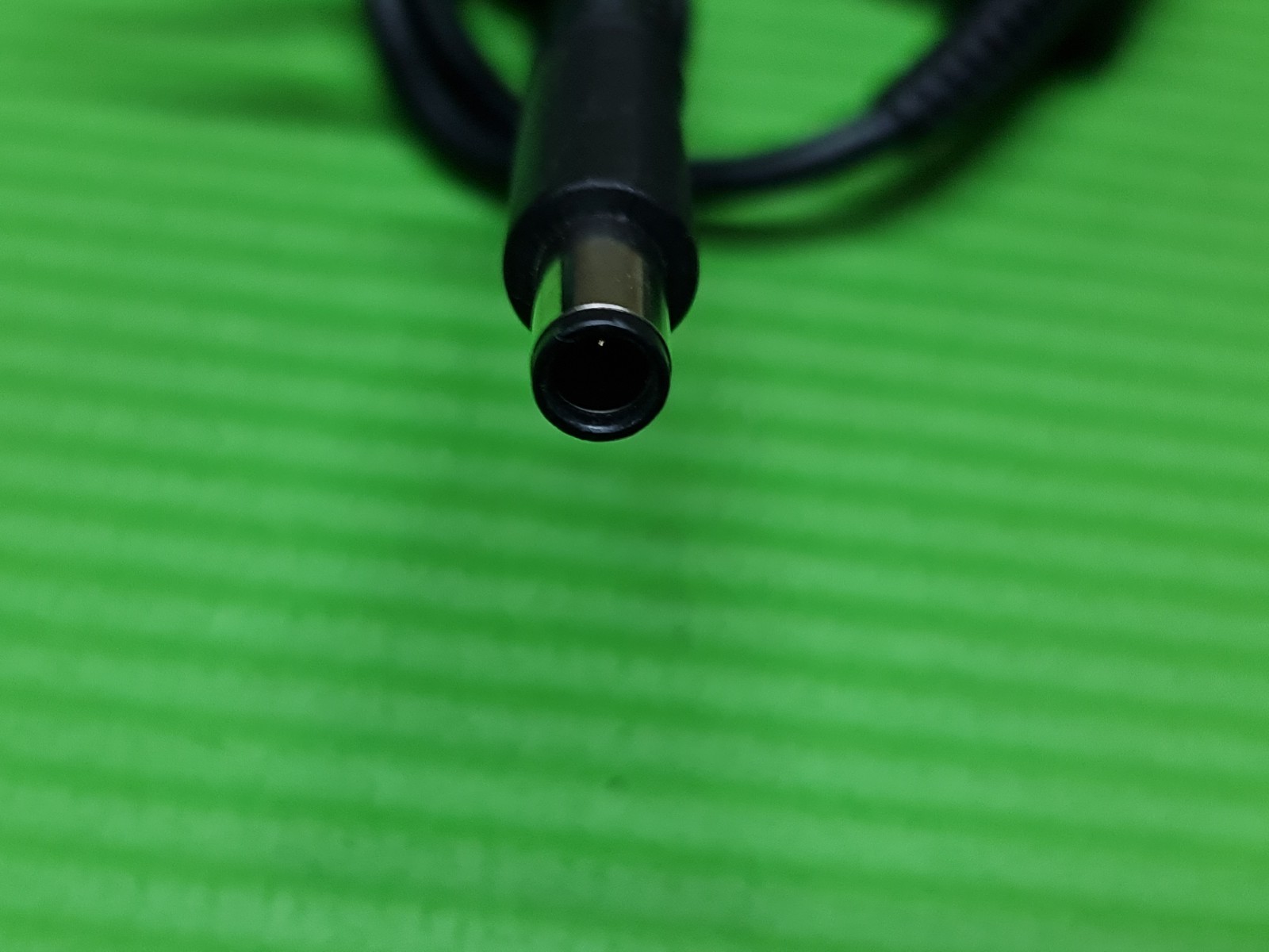 ORIGINAL GENUINE AC POWER SUPPLY CHARGER ADAPTER ROUND PIN HP 65W 19.5V 3.33A - Image 2
