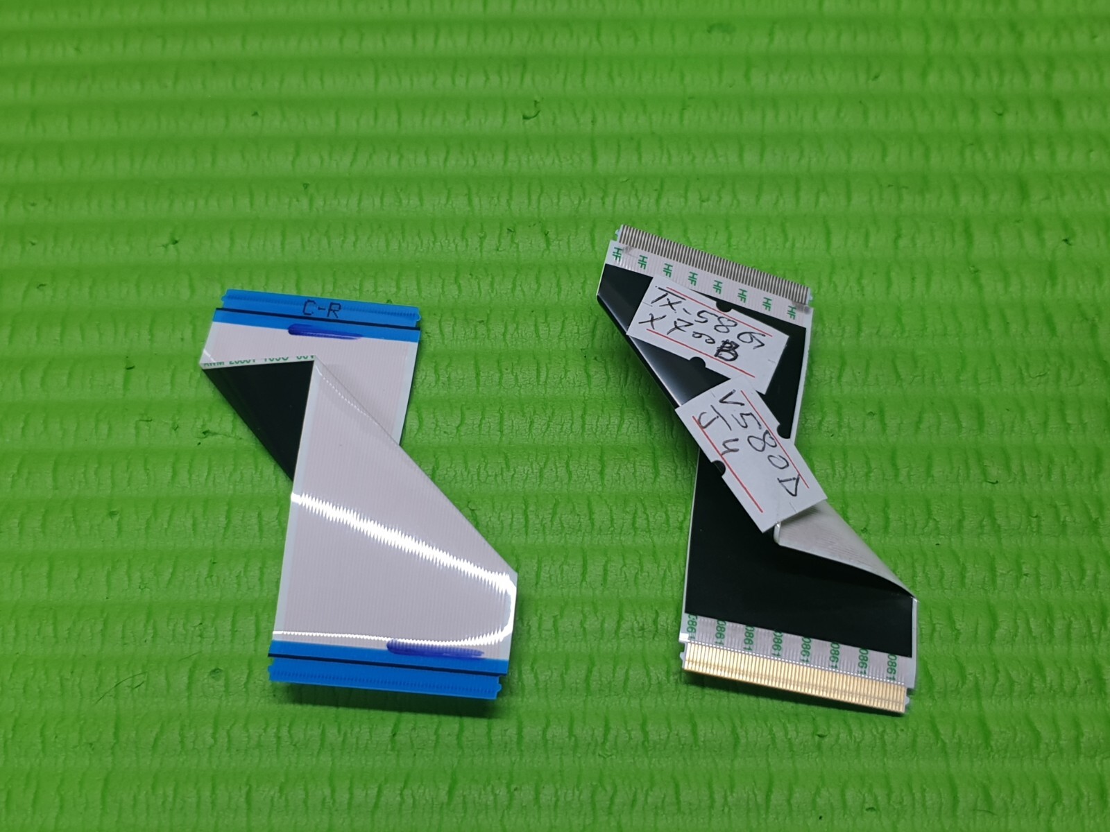 FLAT RIBBON CABLE FROM TCON LVDS BOARD TO SCREEN PANASONIC TX-58GX700 TV V580DJ4