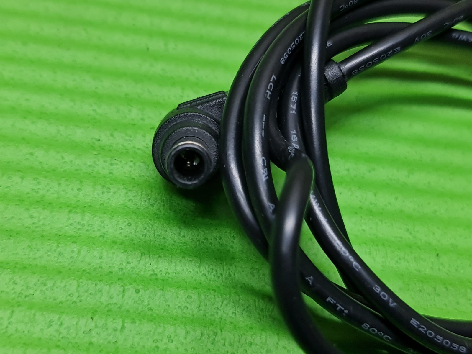SONY ACDP-085S03 19.5V 4.36A 85W POWER ADAPTOR CHARGER FR SONY BRAVIA TV GENUINE - Image 2
